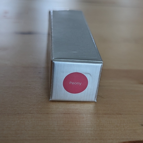 🆕NWT Kiss & Smink Aura Tinted Lip Oil in Peony, Vegan & Cruelty free 😘💓 - Picture 5 of 6